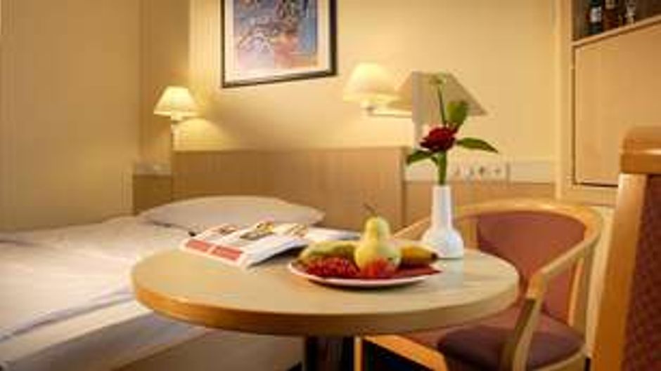 Flemings Hotel Frankfurt-Central Room