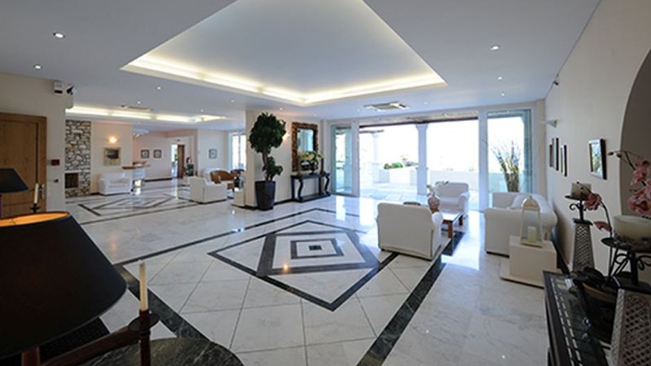 Kanapitsa Mare Hotel Lobby