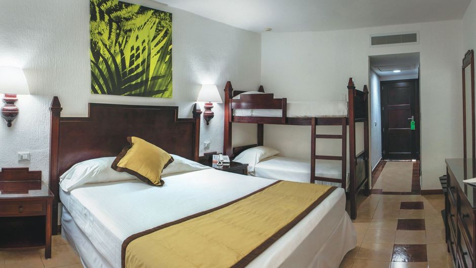 Hotel Riu Lupita Room