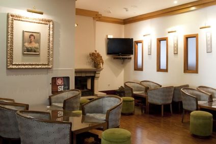 Hotel Rainha d'Amelia