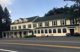 Town Hill Hotel B & B