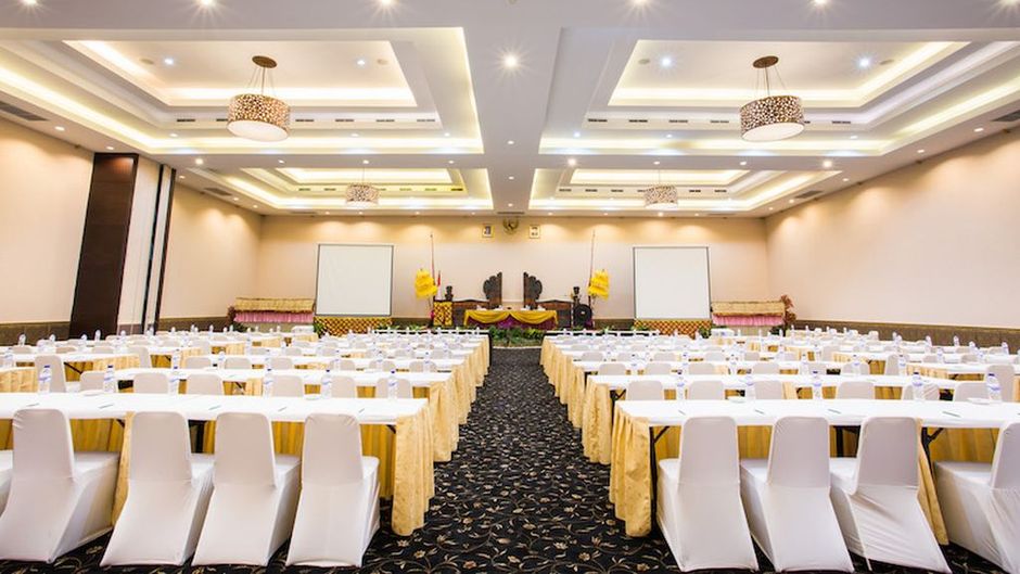 Plagoo Holiday Hotel Meeting