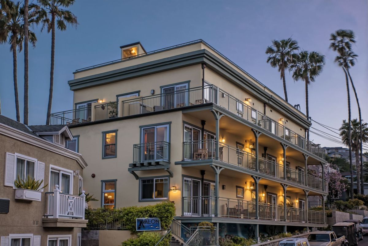 Avalon Hotel- First Class Catalina Island, CA Hotels- GDS ...