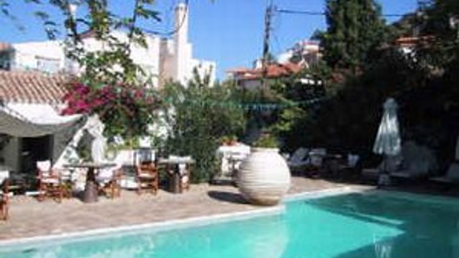 Bratsera Hotel Pool