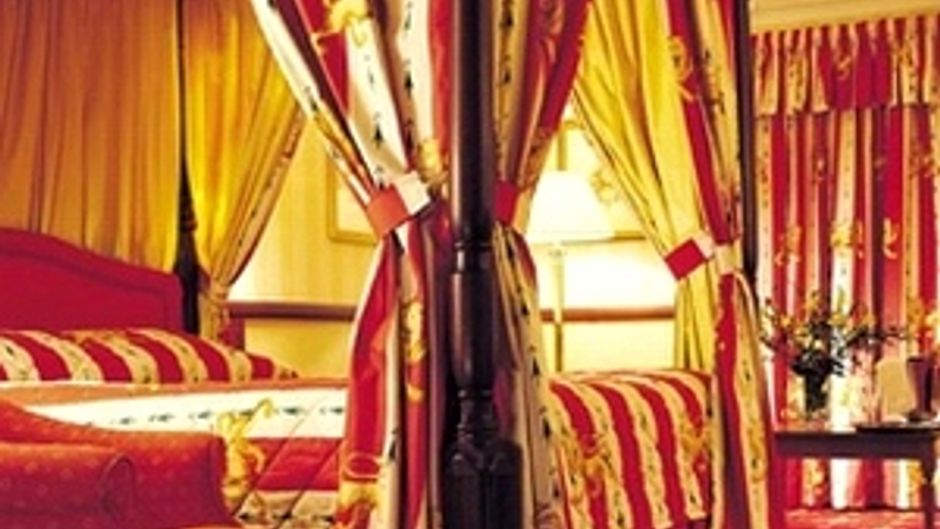 The Hillcrest Hotel Suite