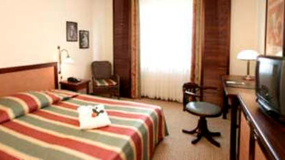 Trans World Hotel Douauwelle Room