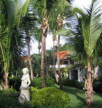 Coco Reef Resort