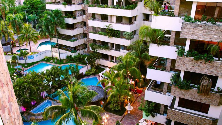 Yotau All Suites Hotel Exterior