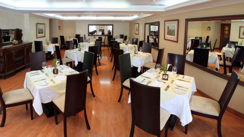 Windsor House Hotel by GEH Suites Restaurant
