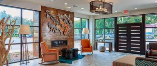 Fredericksburg Inn & Suites