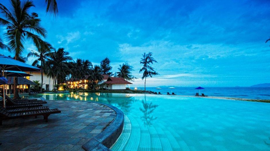 Sutra Beach Resort Pool