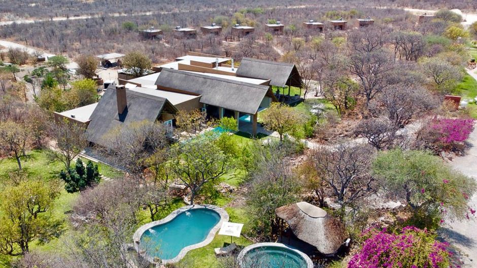 Toshari Lodge Exterior