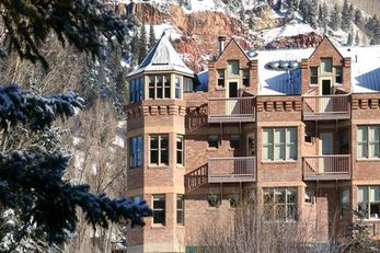 Hotel Columbia