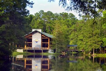 The Retreat at Artesian Lakes
