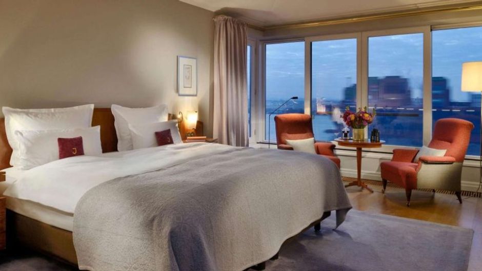 Hotel Louis C Jacob Room