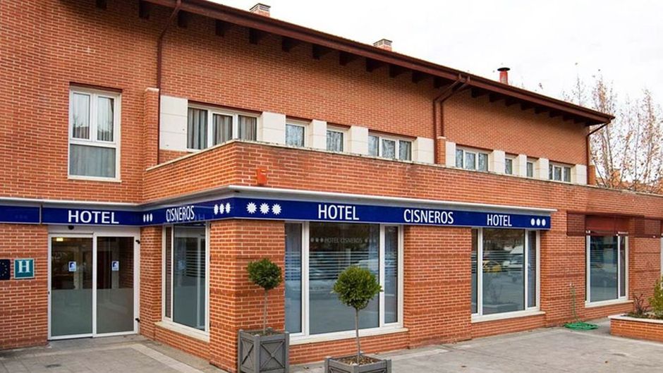 Hotel Cisneros Exterior