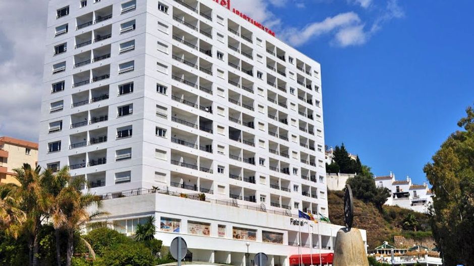 First Flatotel International Exterior