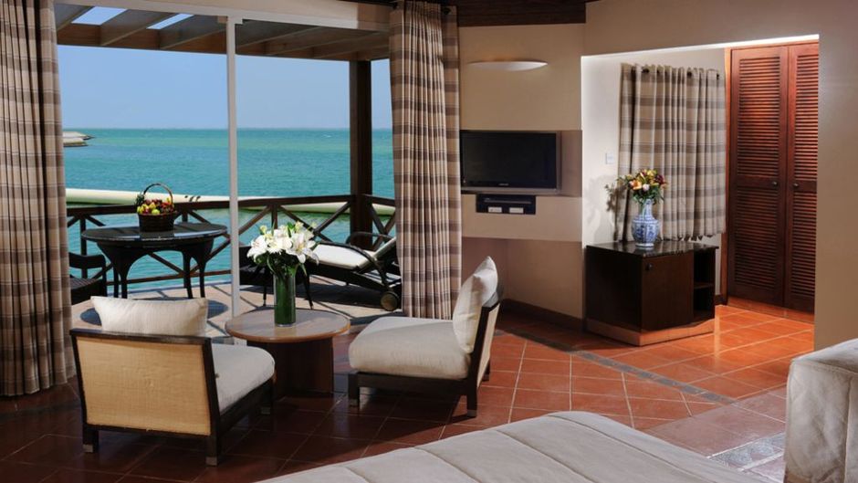 Al Bander Hotel & Resort Suite