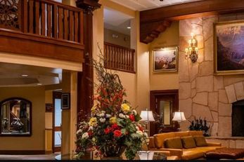 Grand Canyon Railway Hotel