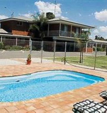 Centrepoint Motel