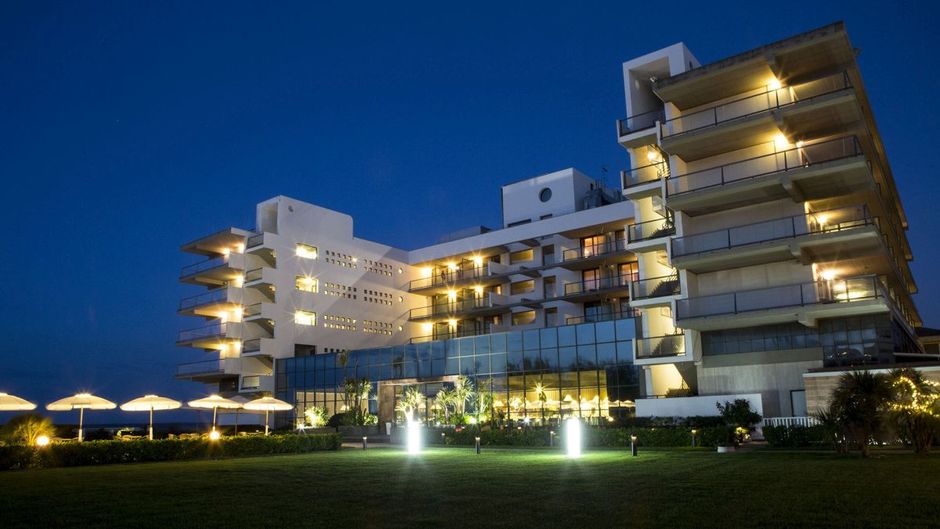 Grand Hotel Berti Exterior