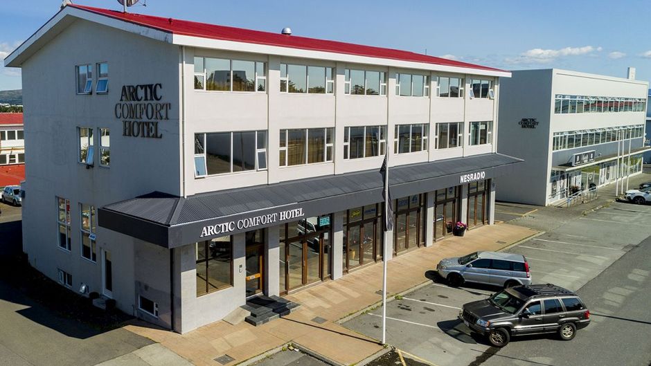 Arctic Comfort Hotel Exterior
