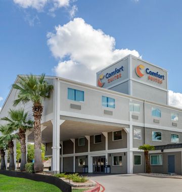 Comfort Suites Airport North