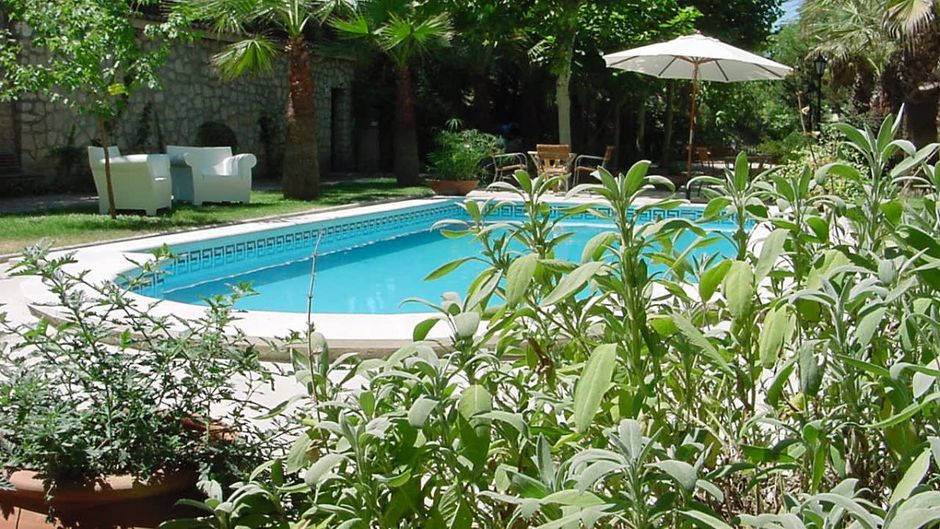 Hotel L'Estacio Pool