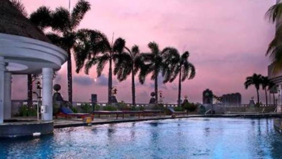 The Media Hotel & Towers Pool