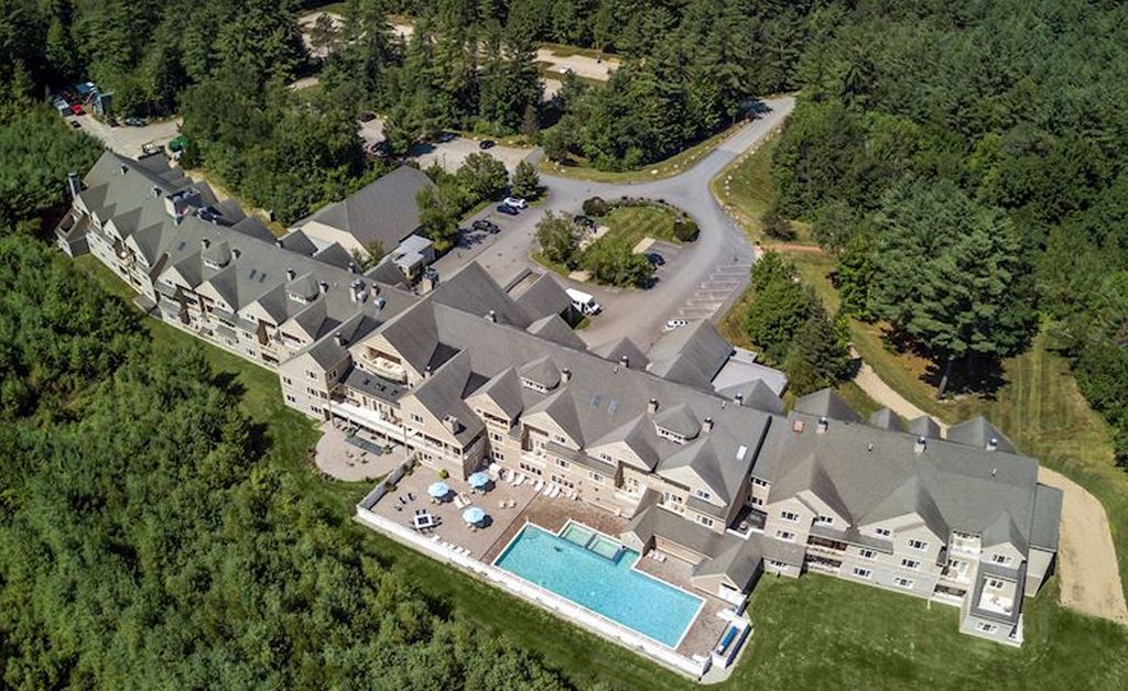 Grand Summit Hotel at Attitash Bartlett, NH Hotels First Class Hotels