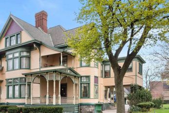 The Oliver Inn Bed & Breakfast