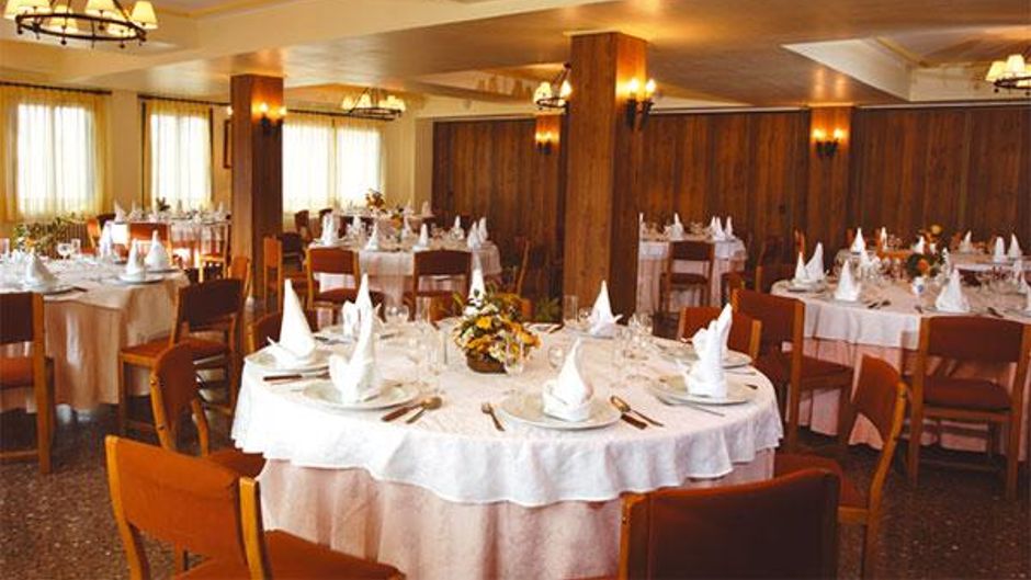 Hotel Mora Banquet