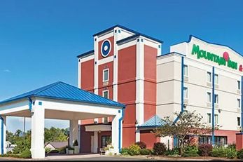 Mountain Inn & Suites