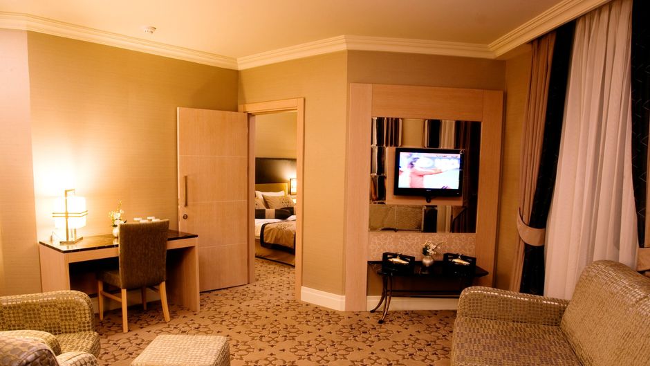 Darkhill Hotel Suite
