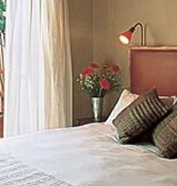 iKhaya Guest Lodge