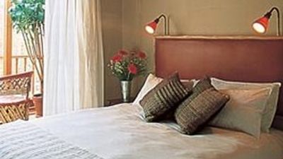 iKhaya Guest Lodge