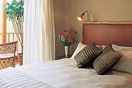iKhaya Guest Lodge