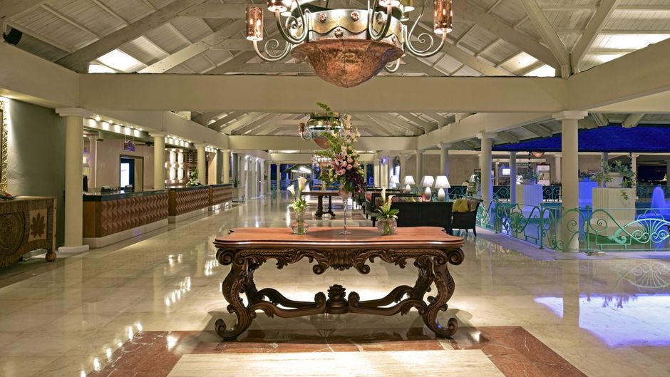 Iberostar Waves Dominicana Lobby