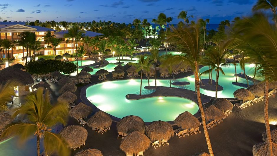 Iberostar Waves Dominicana Pool
