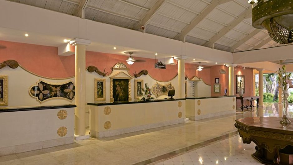 Iberostar Waves Punta Cana Lobby