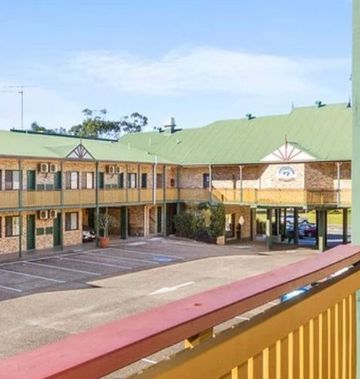 Bayswater Tweed Motel