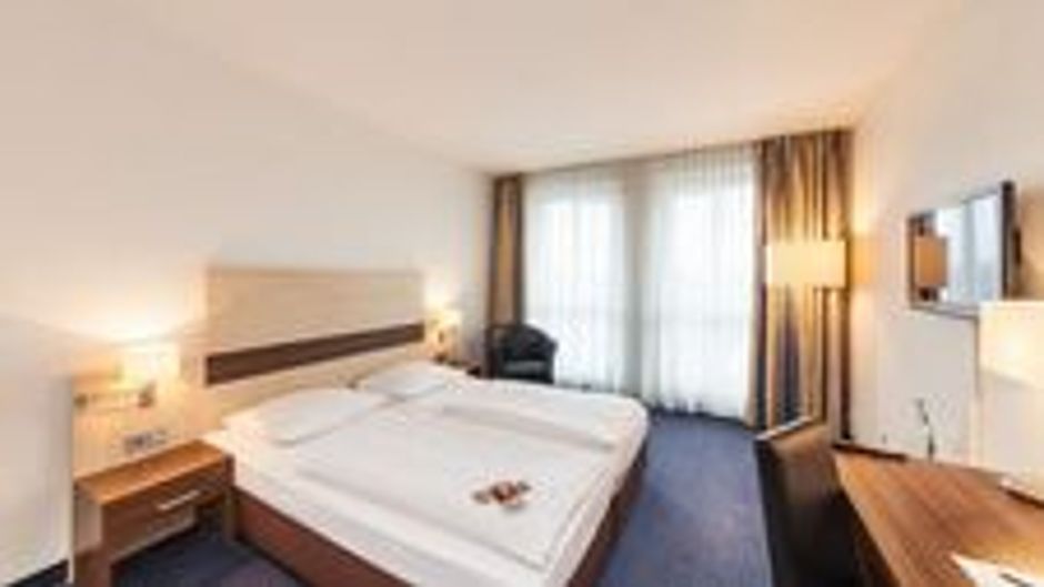 Novum Hotel Mariella Airport Cologne Room