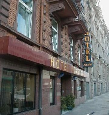 Tourist Hotel