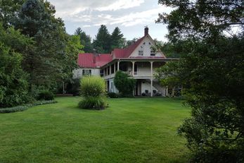 The Hummingbird Inn