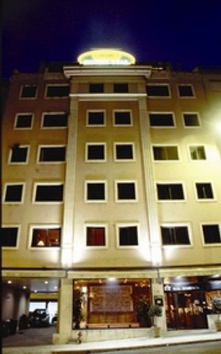 Real Residencia Suite Hotel