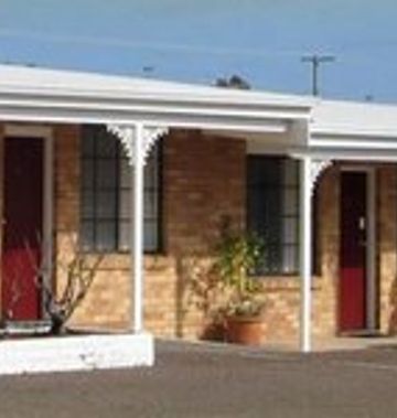 Colonial Motor Lodge