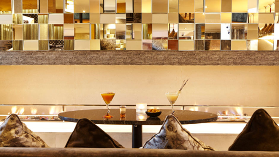 Hotel Indigo London K West Shepherd's Lobby