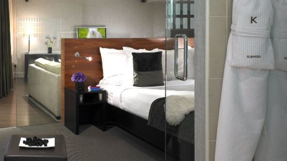 Hotel Indigo London K West Shepherd's Suite