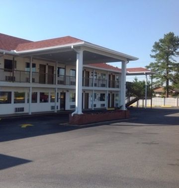 Economy Inn By OYO Ashburn