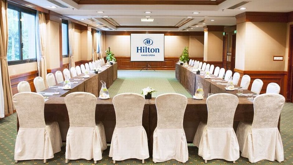 Hilton Hanoi Opera Meeting